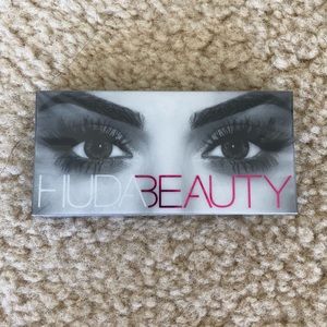 NEW HUDA BEAUTY Scarlett #8